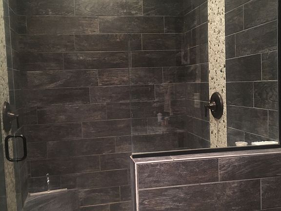 Master shower, dual shower