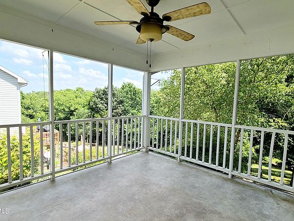 3rd image of 1601 Independence Dr