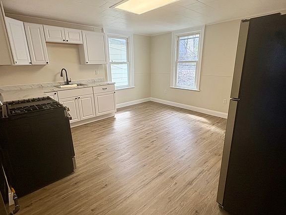 5th image of 296 Saratoga St #2