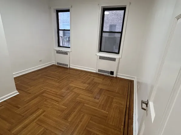 909 East 29th Street image 6 of 10