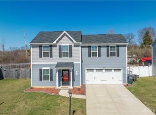 1933 Amelia Way, Dayton, OH 45439