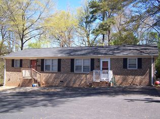 4 Davis Ct, Inman, SC 29349