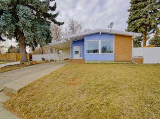5818 E 53rd St, Taber, AB T1G 1K4