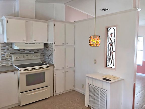 5th image of 625 Sunny Ave
