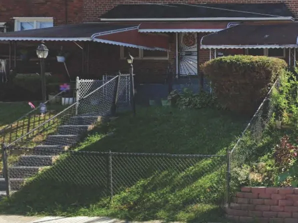 2032 S Larry St, Philadelphia, PA 19142