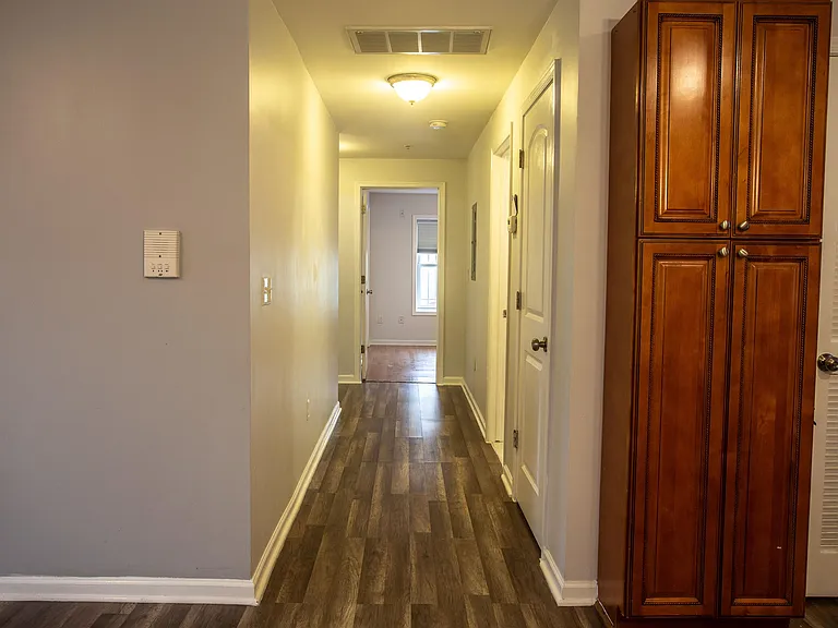 171 Clifford St #1 — Photo 11