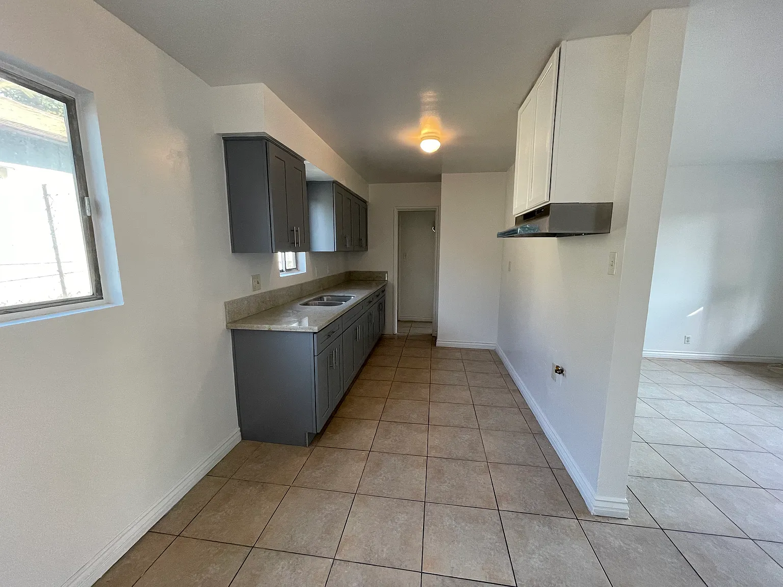 1 bed, 630 sqft, $2,200 — Photo 4