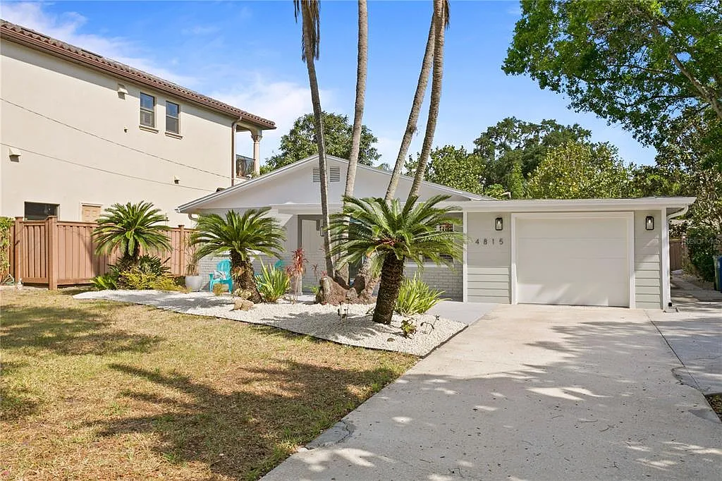 3 bed, 2.0 bath, 1610 sqft, $5,250 — Photo 2