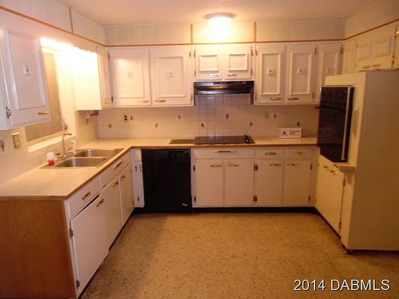 3rd image of 65 Greenwood Ave