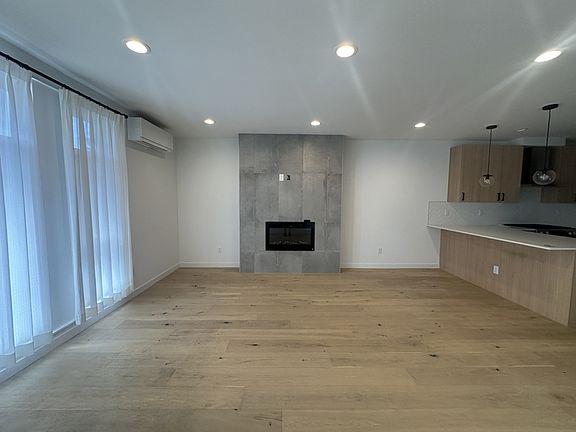 4th image of 1550 NW 64th St #1