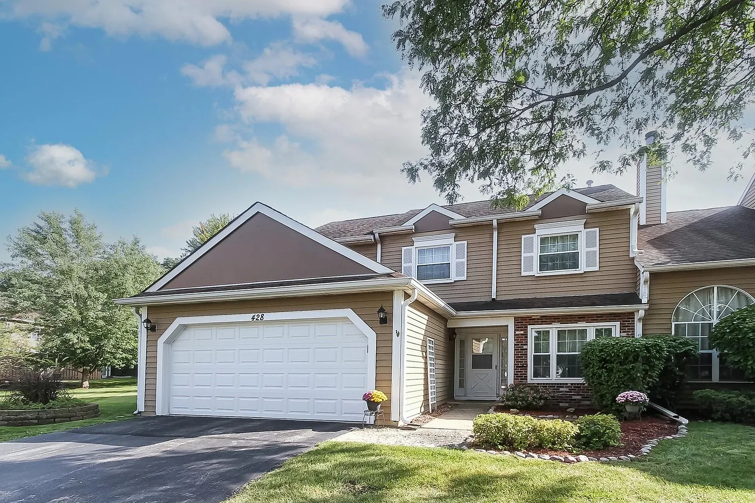 428 Ascot Ln photo 1