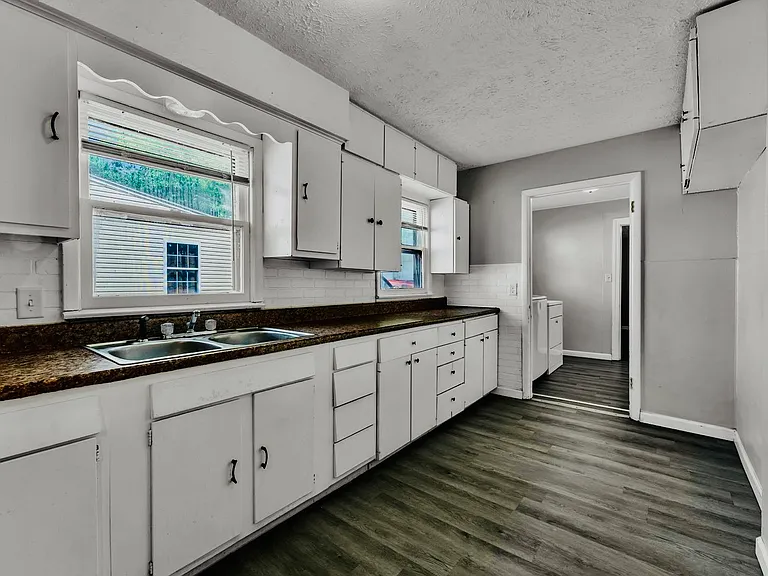 2820 W Washita St — Photo 10