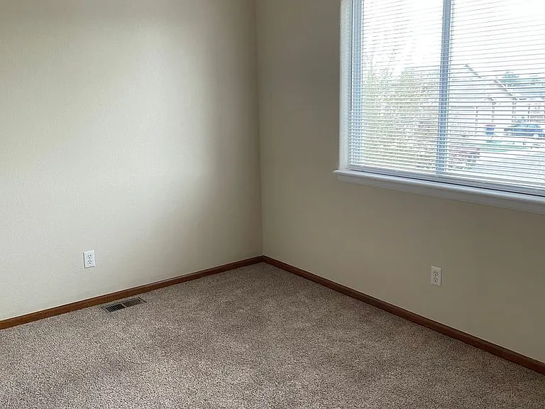 494 S Tamera Ave — Photo 26