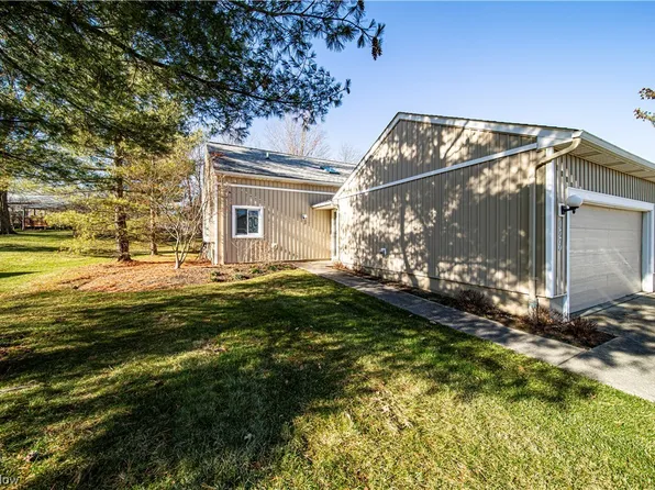 1570 Iris Gln, Twinsburg, OH 44087