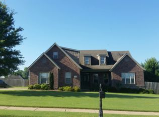 449 Pembridge Dr, Cave Springs, AR 72718