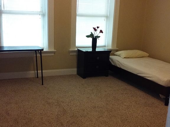 3rd image of 4171 Washington Blvd