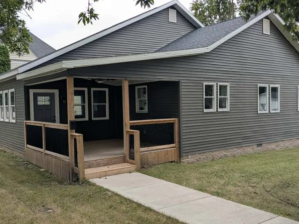 401 E Elm St, Moweaqua, IL 62550