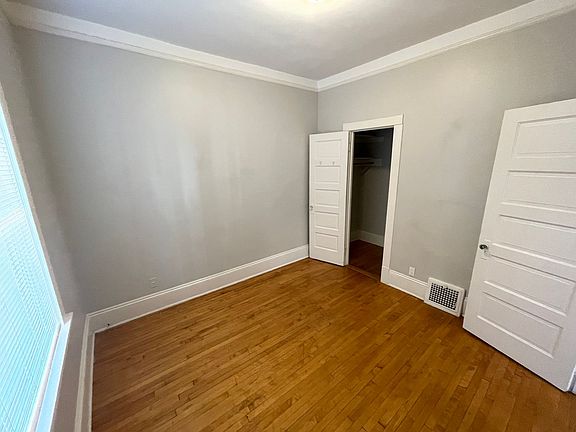 4th image of 1731 N Warren Ave #1731A