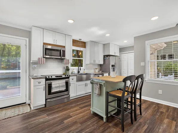 3405 Marietta Ct, Raleigh, NC 27612