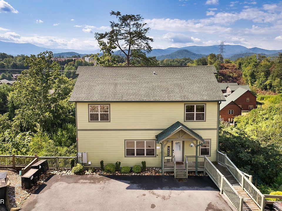 1st image of 1129 Cove Falls Way