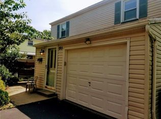 225 Ridgewood Rd, Rochester, NY 14626