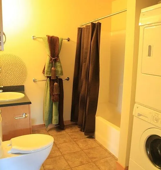 827 Hiawatha Pl #501 — Photo 13