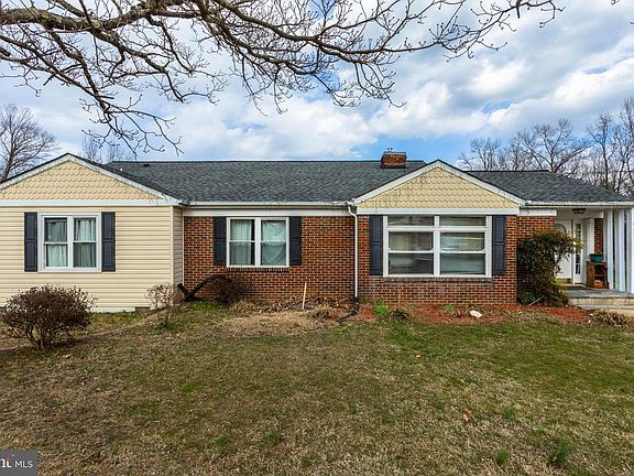 2nd image of 10711 Rollingwood Dr