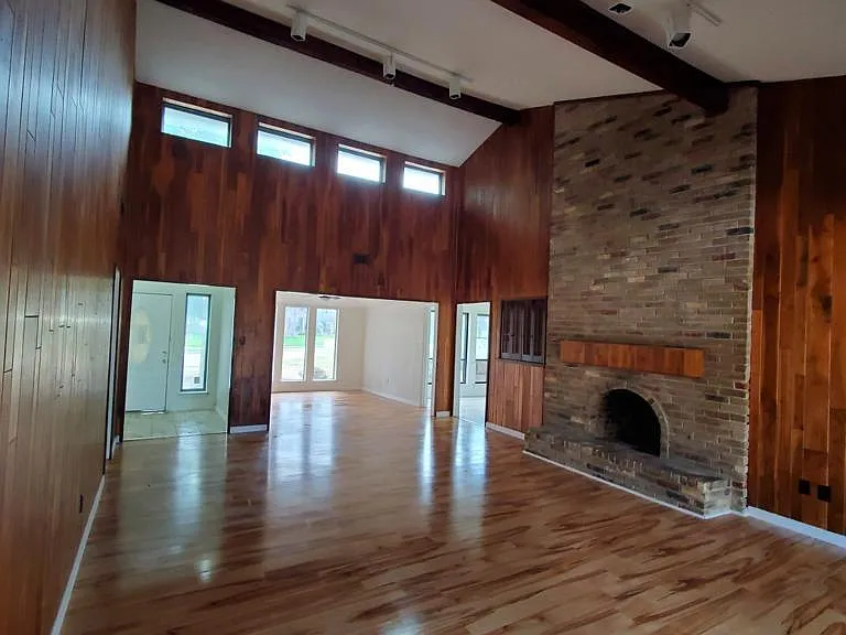 1511 Estates Way — Photo 4