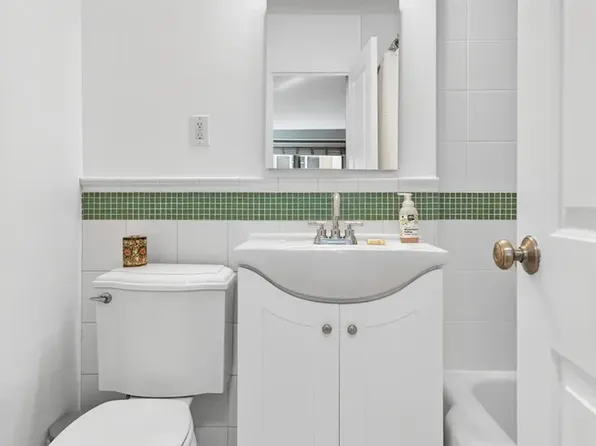 520 East 72nd Street image 7 of 13