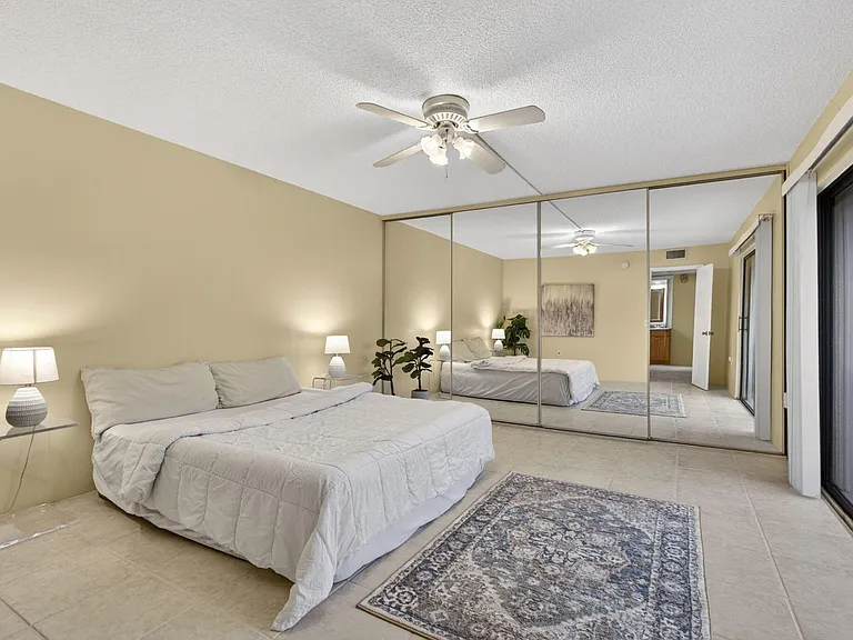 3345 Meridian Way N #C — Photo 31