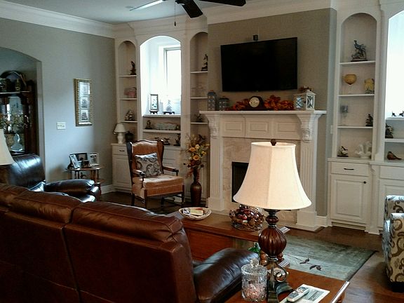 4th image of 121 Olde Town Cir