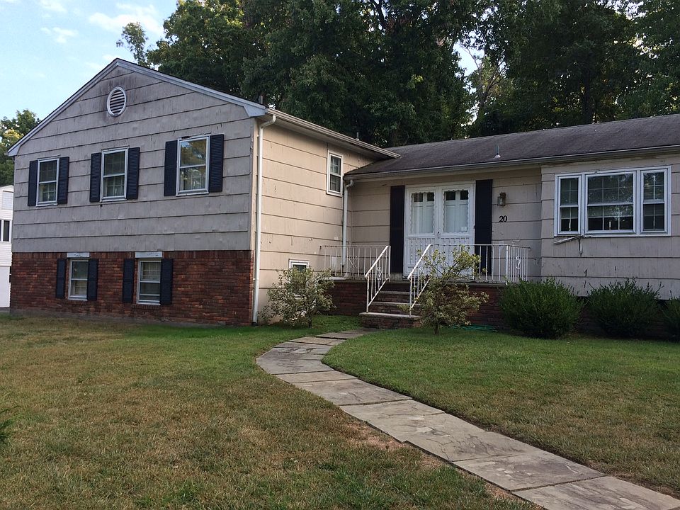 2nd image of 20 Goodhart Dr