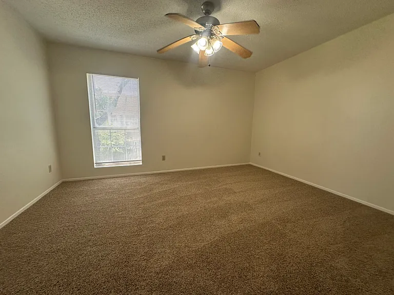 10500 Lake June Rd #E07 — Photo 6