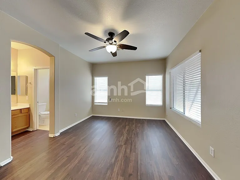 15640 W Magnolia St — Photo 6