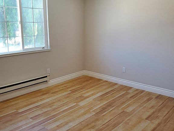 5th image of 2162 Luz Ave