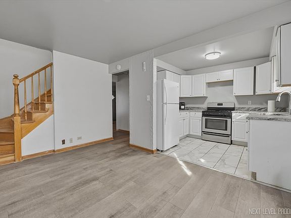 4th image of 7935 S Blackstone Ave