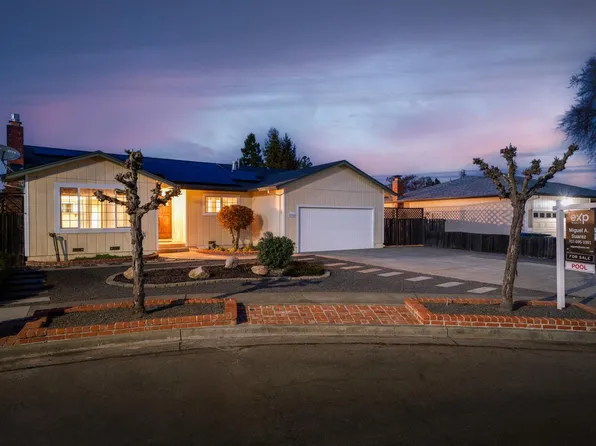 2345 Hickock Court, Santa Rosa, CA 95403