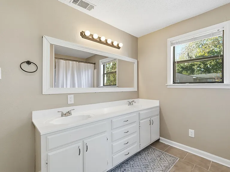 2222 Bacon Park Dr — Photo 22