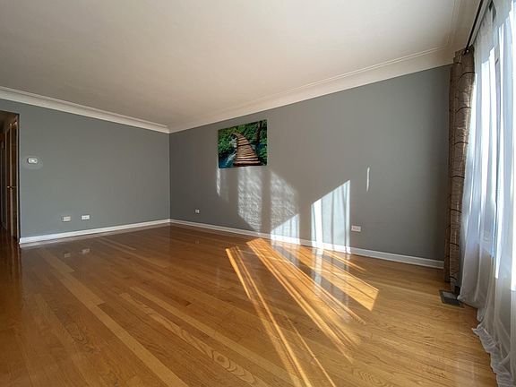 2nd image of 4536 N Nottingham Ave #1