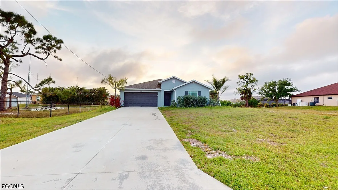4 bed, 2.0 bath, 1952 sqft, $2,195 — Photo 1