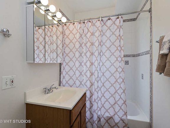 5th image of 919 W Sunnyside Ave APT 2N