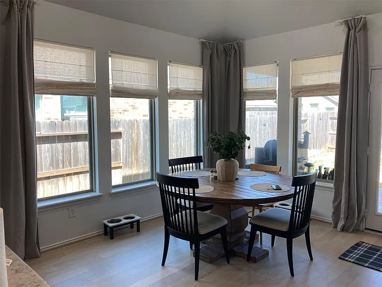 1133 Wandering Brook St — Photo 17