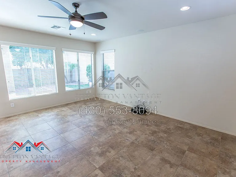 4467 E Remington Dr — Photo 8
