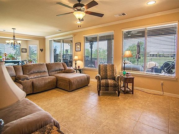 3rd image of 10108 Parkcrest Ct