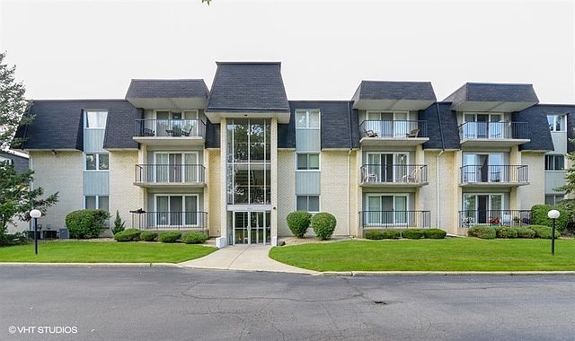 1st image of 18501 Wentworth Ave APT 3C