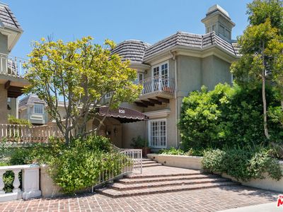 820 S Gretna Green Way APT 6, Los Angeles, CA, 90049
