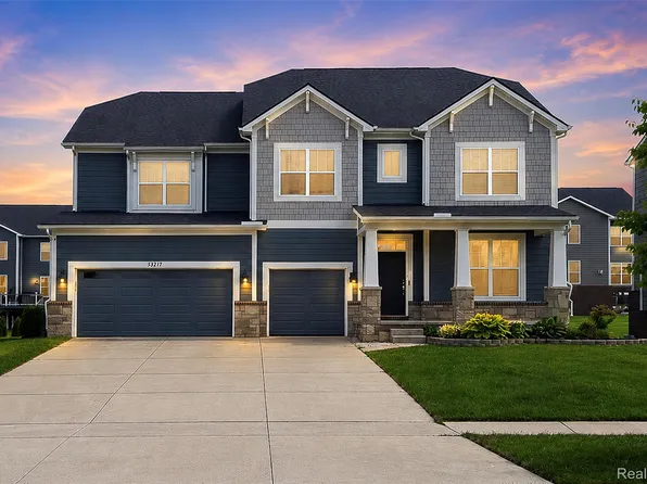 53217 Bay Laurel Ln, South Lyon, MI 48178