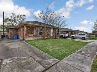 8516 Valor Dr, Chalmette, LA 70043