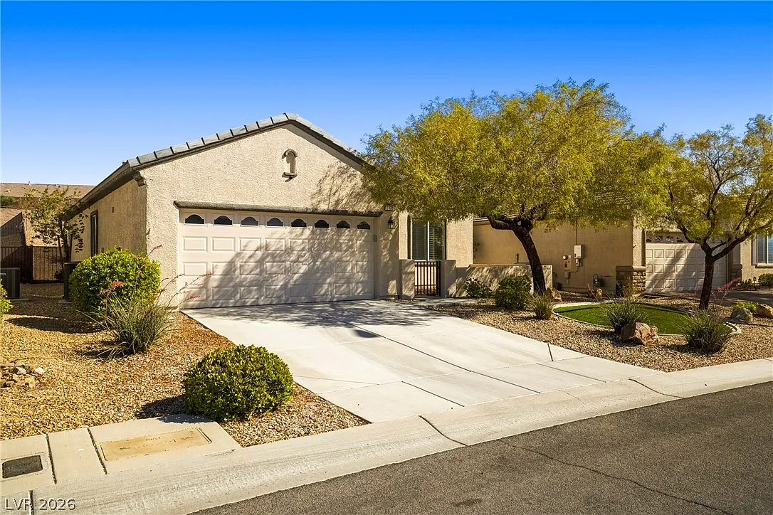 2 bed, 2.0 bath, 1596 sqft, $2,300 — Photo 3