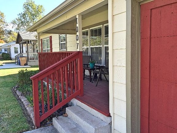 3rd image of 1007 Karen Ave